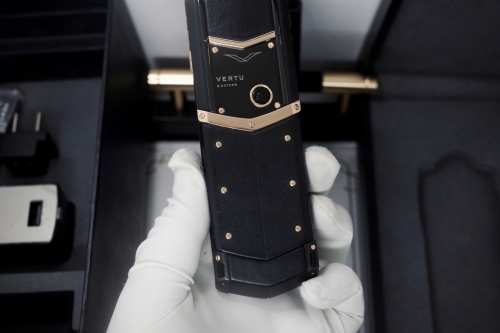 Signature S Pure Black Mix Gold